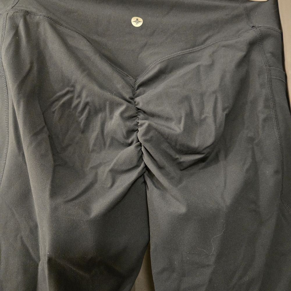 8 Piece Bundle Women's Medium